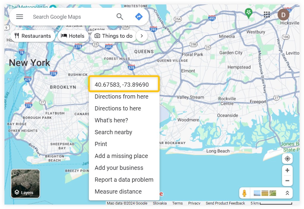 前往 Google 地图，选择位置并右键点击地图上的给定点。