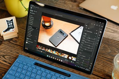 微软Surface Pro的OLED显示屏照片。