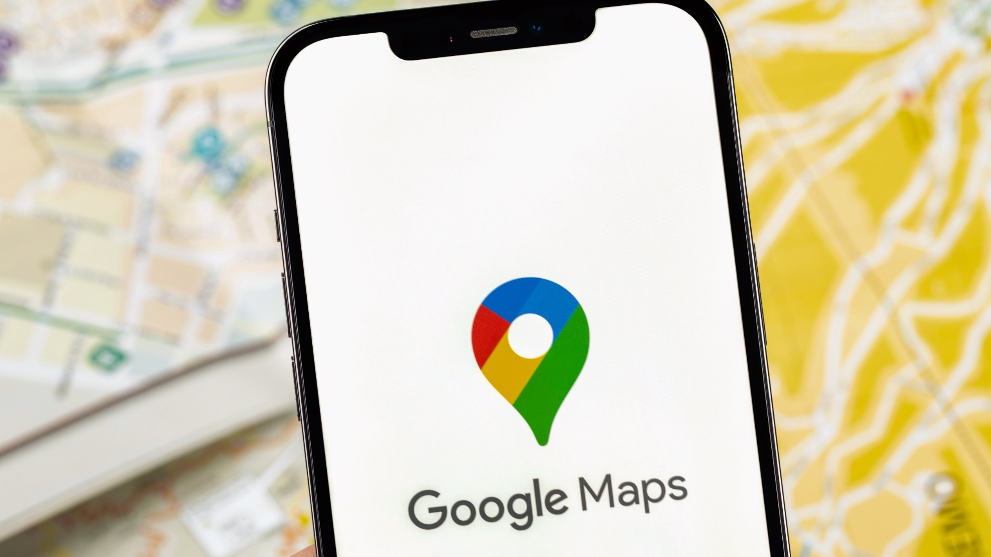 手机屏幕上的Google Maps标志